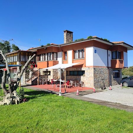 Вилла Family House Хихон Экстерьер фото