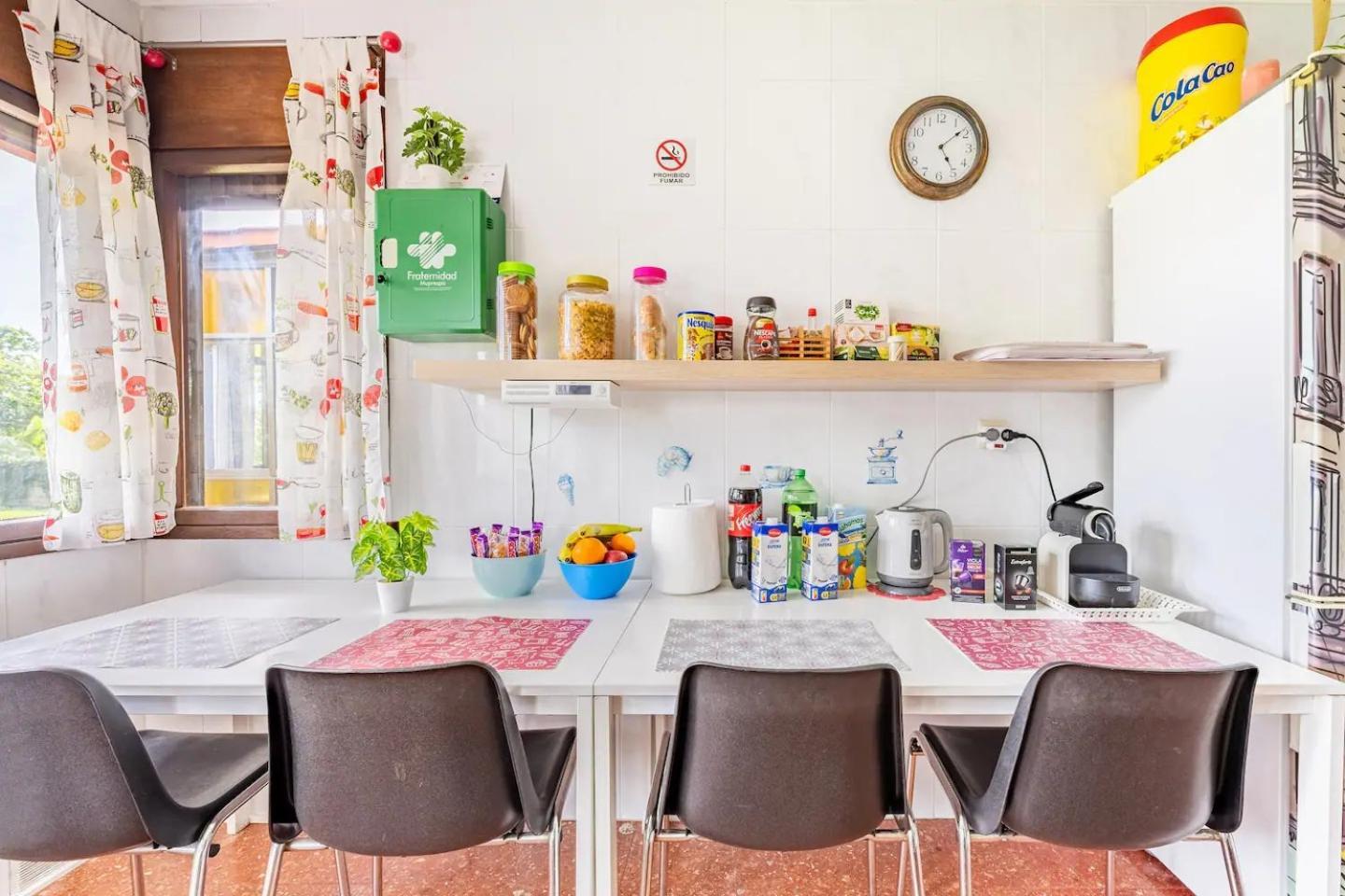 Вилла Family House Хихон Экстерьер фото