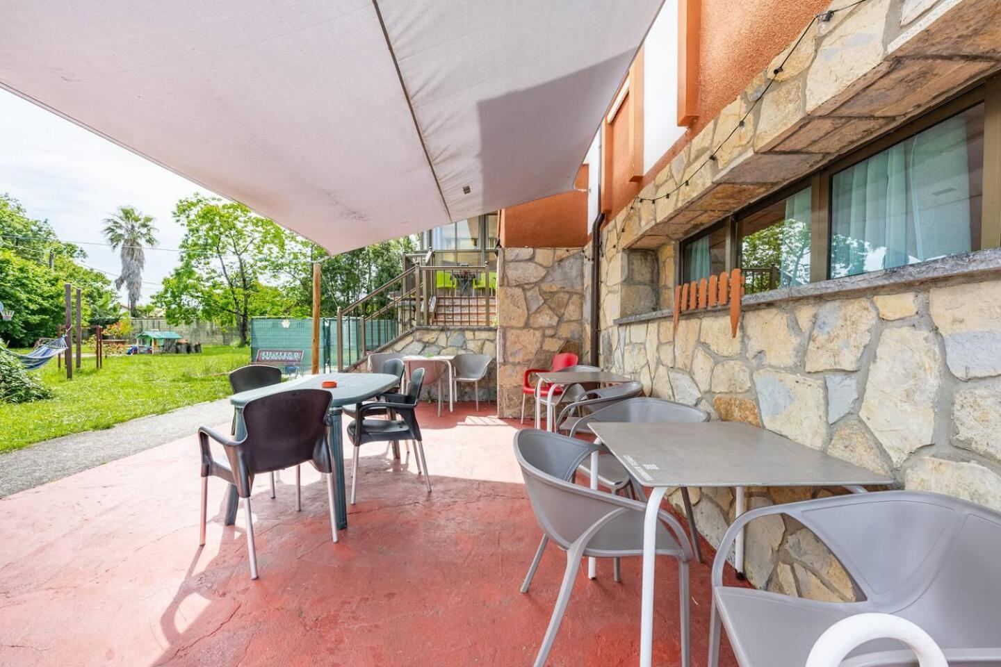 Вилла Family House Хихон Экстерьер фото